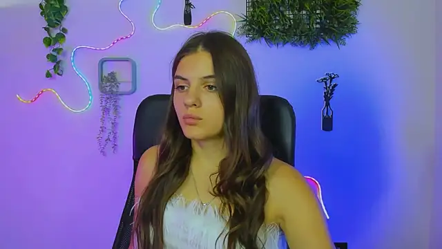 lisa dark  online show from July 17, 9:24 am