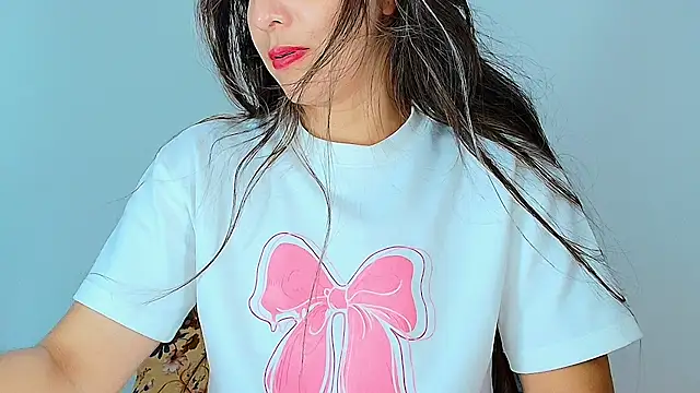 alana pink95 online show from March 18, 2:55 pm