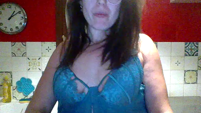 Sandragreg31 online show from December 2, 12:12 am