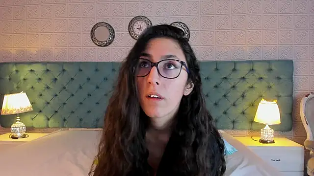 GirafMusic online show from February 8, 1:09 am