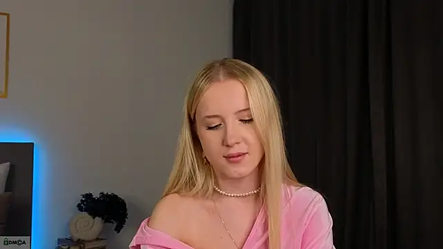 adele armass online show from November 15, 1:28 am