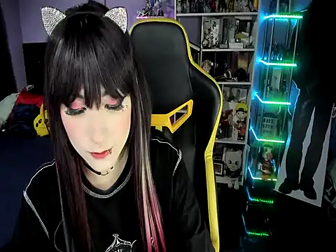 Yummy dark online show from November 12, 6:11 am