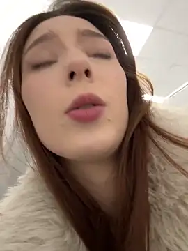 LilluKatten online show from January 14, 10:31 am