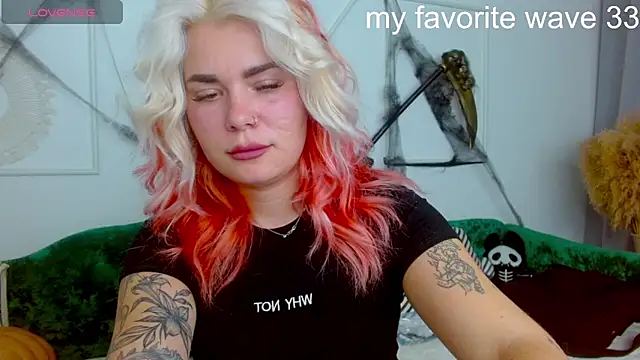 lada love online show from October 30, 1:56 pm