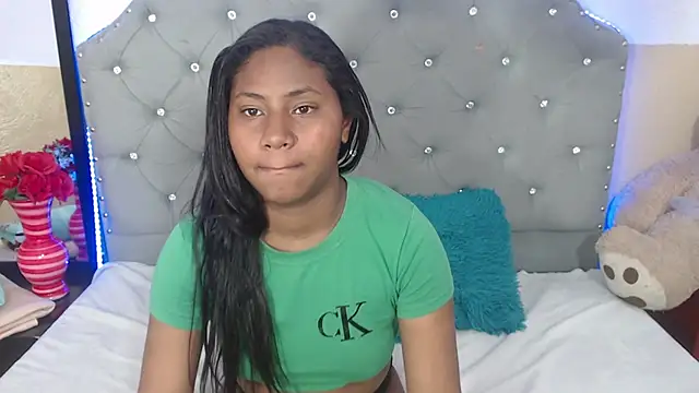 valentinavega18x online show from November 12, 6:22 am