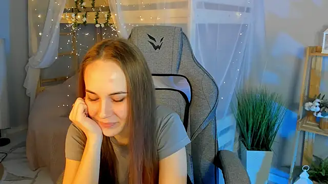 ElinVale online show from November 18, 7:53 am