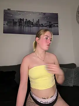 DieBlondeHannahxxx online show from November 4, 7:19 pm