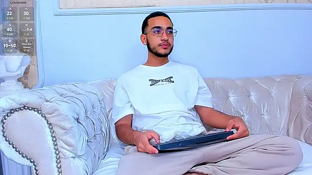 MatteoRicci  online show from November 12, 7:45 pm