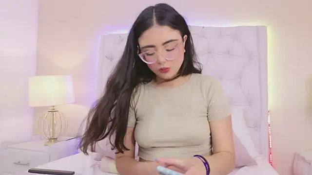 ScarlettPetrova online show from January 17, 12:23 pm