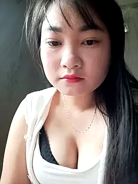 buom-xinh online show from November 3, 7:45 am