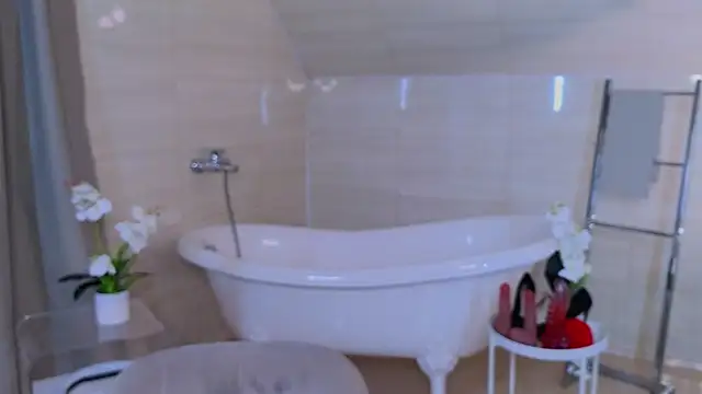 WICKEDEMBER online show from April 24, 2:03 am