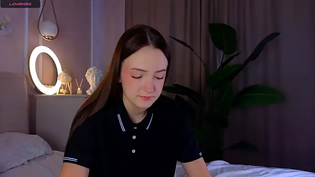 FrancesMason online show from March 4, 6:20 am