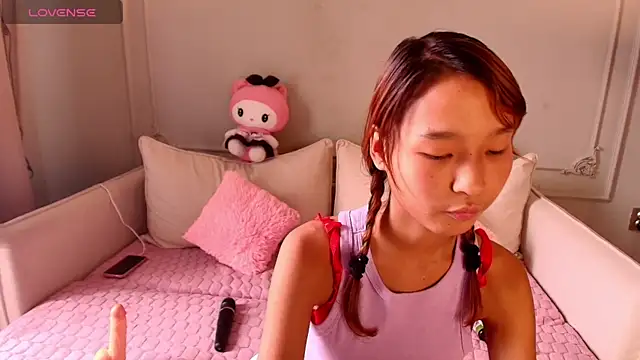 lihnpham online show from March 24, 3:34 am