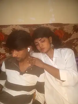 Freakingromance online show from March 4, 6:25 pm