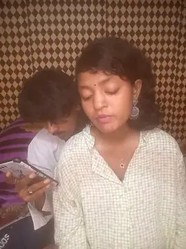 Freakingromance online show from April 18, 7:07 pm