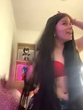 violettabond online show from February 3, 12:10 pm