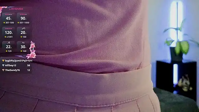 violetwluv online show from November 15, 10:49 am