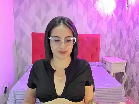 IsabellaRousset online show from November 28, 5:43 am