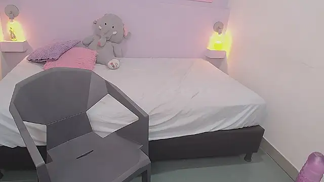 SaraVixen8 online show from November 16, 4:14 am