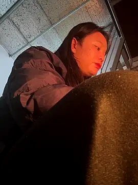 Dilen 7533 online show from December 18, 9:25 am