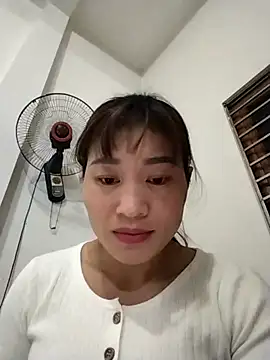 Qoine392 online show from December 16, 1:39 pm