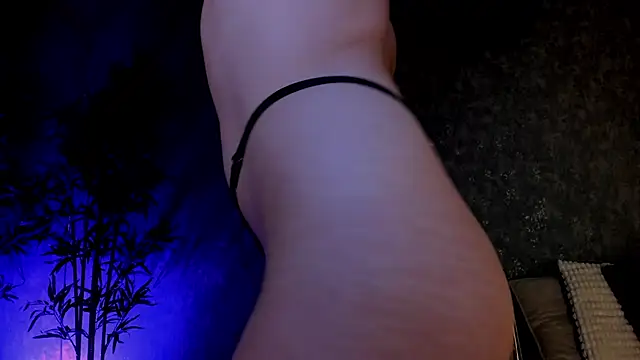 MiaHartx online show from February 3, 6:40 am