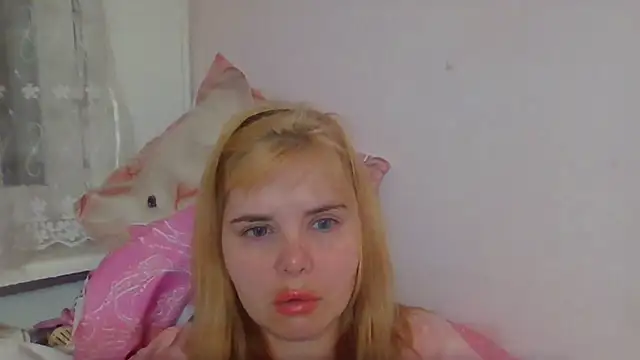 HornyElena online show from January 16, 7:32 pm