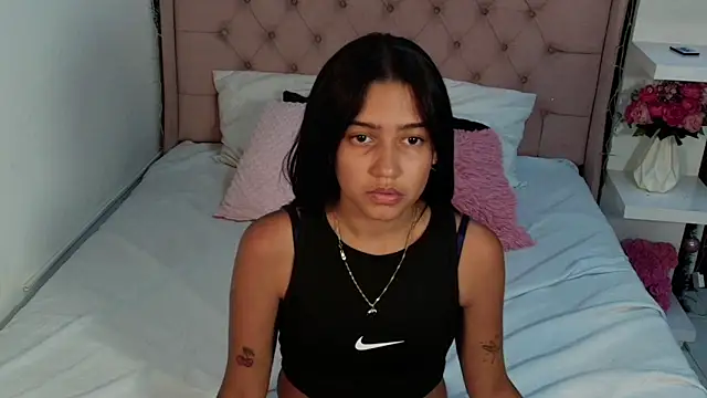 cheerry moon online show from December 17, 9:52 pm