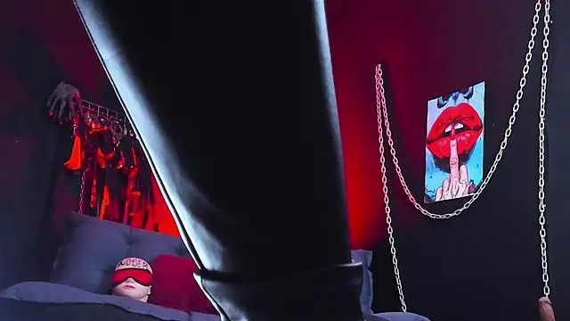 KatrinaStone online show from April 10, 11:00 pm