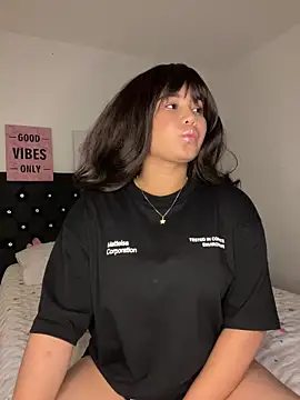 LoliitaBennett online show from March 29, 1:26 am