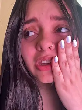 candicewest  online show from March 11, 4:42 pm