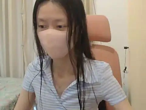 Lil-Cherries online show from March 1, 9:42 am