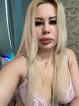 MonnyStef online show from February 9, 1:24 pm