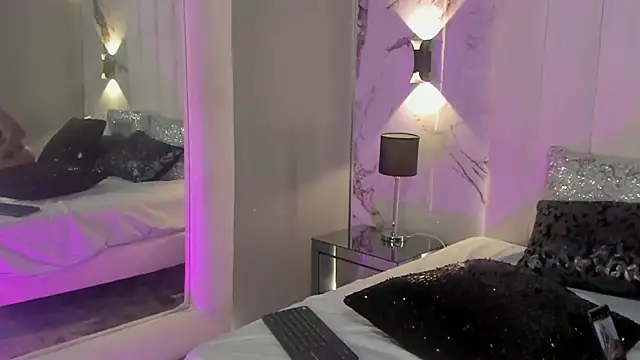 Serena Queen online show from November 17, 7:03 pm