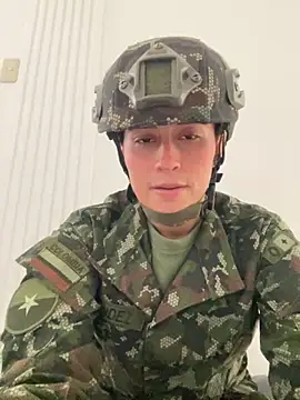 Miia Hoot online show from November 16, 6:30 pm