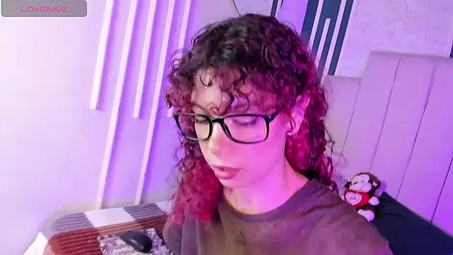 AliceMadnes online show from November 28, 4:48 am