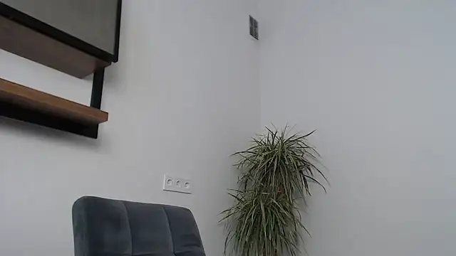 Veronichkaaa online show from March 23, 8:20 am