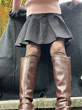 luna-sisi online show from April 1, 6:14 am