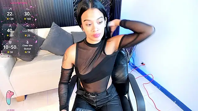 Saara Corraless online show from March 14, 6:31 pm