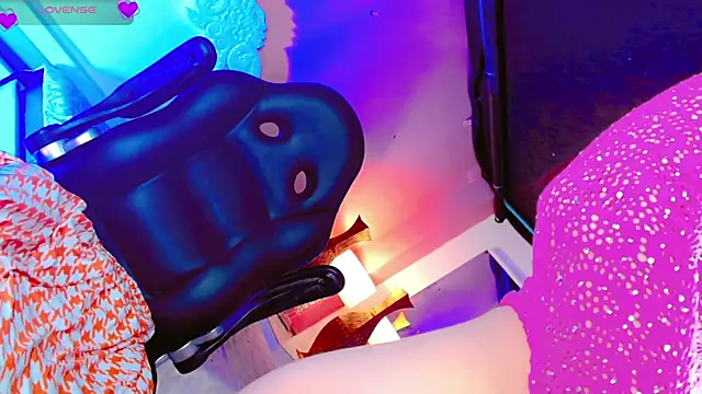 AnnaRouseQueen online show from March 11, 2:16 am