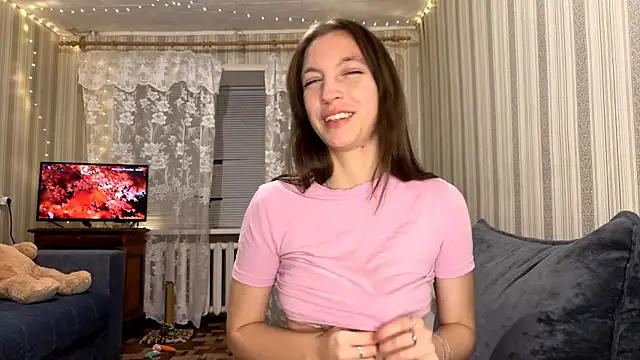 CarliBatas online show from November 28, 7:39 pm