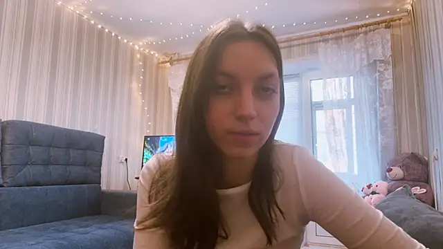 CarliBatas online show from November 9, 12:45 pm