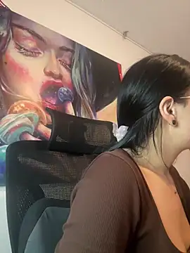 SCARLETT INK  online show from April 18, 10:20 pm