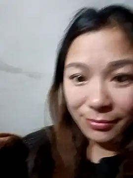 Lyla john online show from December 18, 7:13 am