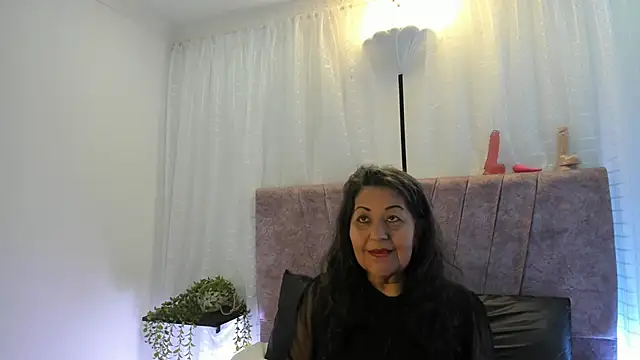 Victoriaa Anderson online show from March 30, 1:33 pm