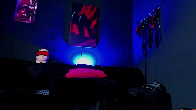 MartinaStones online show from March 18, 12:26 am