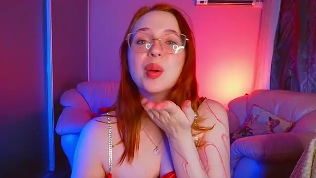 Erica Nelson online show from April 18, 1:08 am