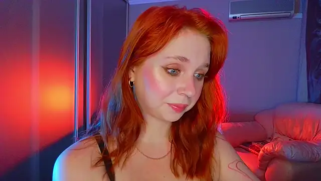Erica Nelson online show from August 7, 11:45 pm