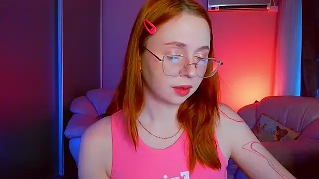 Erica Nelson online show from April 28, 1:36 am