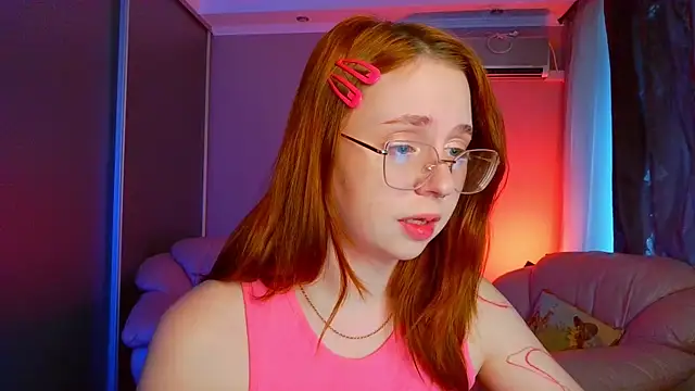 Erica Nelson online show from April 28, 2:27 am